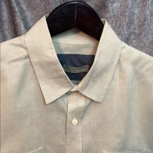 Cotton and linen men’s short sleeve shirt.  Beige